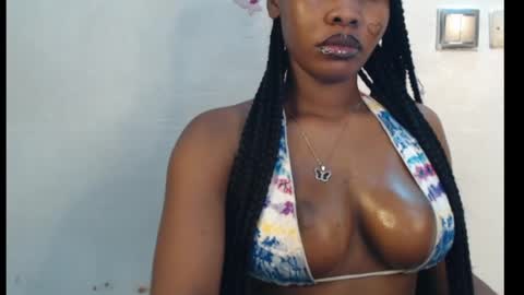 Teeha online show from 04/15/26, 01:56