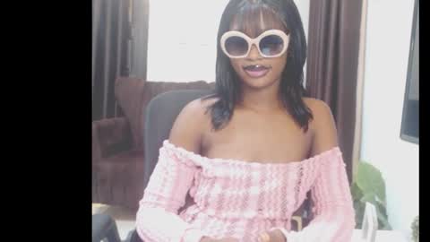 cumebony_petit online show from 02/26/26, 08:35