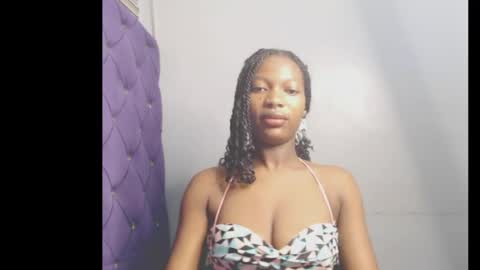 cumebony_petit online show from 05/17/26, 06:33