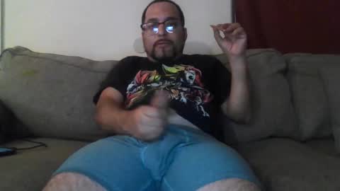 Snapshot of cummachine2022 chatting on 10/28/25, 01:53 cummachine2022 online show from 10/28/25, 01:53