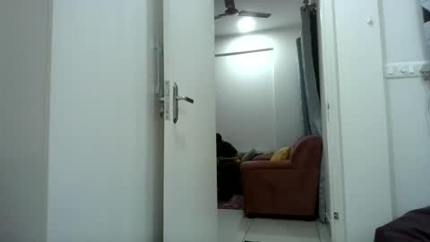 Snapshot of cummforuu chatting on 03/01/25, 05:38 Cumms Cam online show from 03/01/25, 05:38