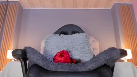 Cumming Loving online show from 09/13/25, 08:19