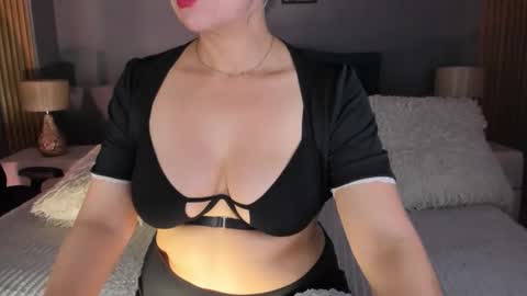 Cumming Loving online show from 11/24/25, 08:30