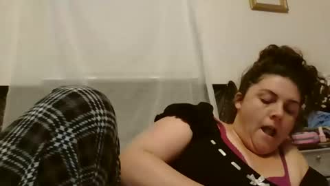 i love to be held unconcious online show from 12/02/24, 12:29