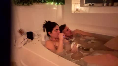 Pussy whipped babyboy online show from 02/06/25, 05:46