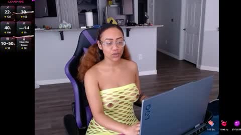 Snapshot of cumplzqueen chatting on 07/02/26, 07:31 Nia Reese online show from 07/02/26, 07:31