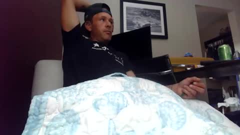 Snapshot of cumslutboi27 chatting on 11/10/25, 02:27 cumslutboi27 online show from 11/10/25, 02:27