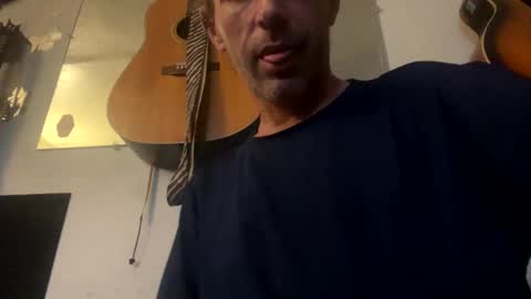 Snapshot of cumslutboi27 chatting on 01/08/26, 05:15 cumslutboi27 online show from 01/08/26, 05:15