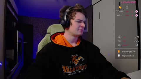 Snapshot of cumzan_ chatting on 02/07/25, 01:22 Tarzan online show from 02/07/25, 01:22