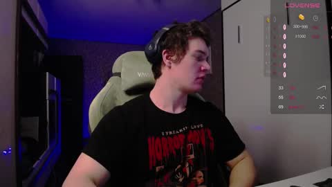 Snapshot of cumzan_ chatting on 02/17/25, 09:35 Tarzan online show from 02/17/25, 09:35