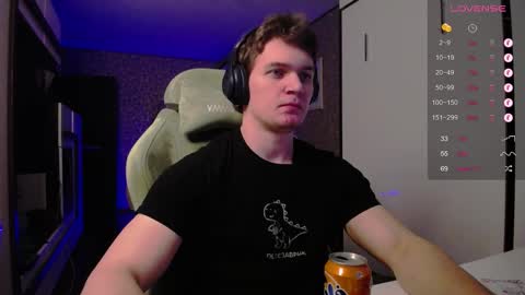 Snapshot of cumzan_ chatting on 02/21/25, 09:43 Tarzan online show from 02/21/25, 09:43