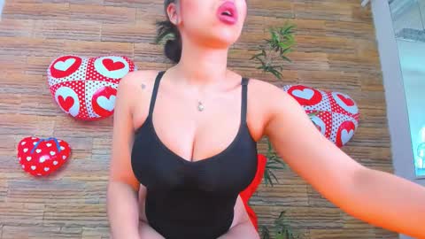 cupcake_izzy online show from 02/17/26, 05:26