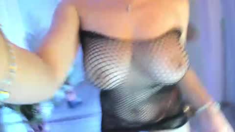 cupcake_izzy online show from 07/07/26, 06:56