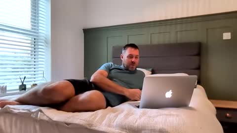 Snapshot of cupcakecreampie chatting on 10/14/25, 08:15 Adam online show from 10/14/25, 08:15