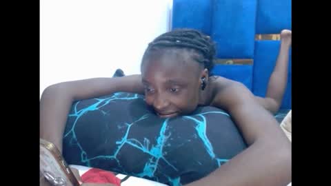 Snapshot of cupidxdoll chatting on 10/22/25, 12:11 cupidxdoll online show from 10/22/25, 12:11