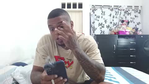 Snapshot of cuplex_hotlatina94 chatting on 02/14/25, 11:10 dominic and julieta... independent models online show from 02/14/25, 11:10