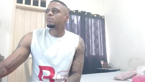 Snapshot of cuplex_hotlatina94 chatting on 11/25/25, 02:39 dominic and julieta... independent models online show from 11/25/25, 02:39