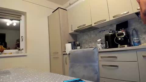 maria  alex online show from 11/05/25, 03:39