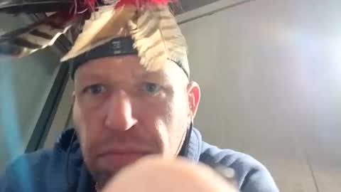 Snapshot of curious_slut_601 chatting on 12/01/25, 07:35 Feathers online show from 12/01/25, 07:35