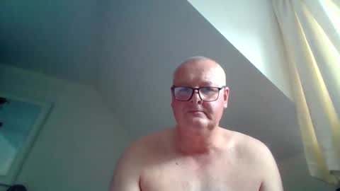 curiousax77 online show from 04/16/26, 02:40