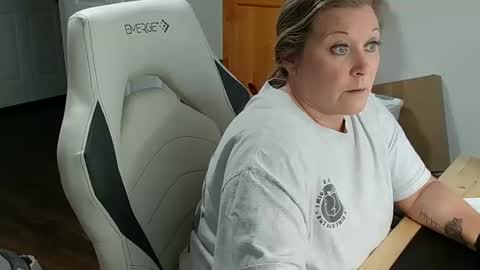 curious couple online show from 02/06/25, 09:17