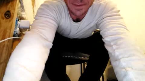 curiousguyhere6 online show from 11/30/25, 02:37