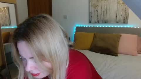 FREE Instagram dancingneighbour online show from 02/28/26, 11:39