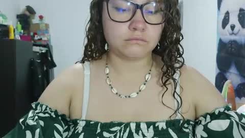 Vannesa online show from 06/24/26, 12:20