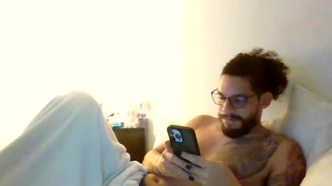 curly_louis online show from 10/04/25, 11:47