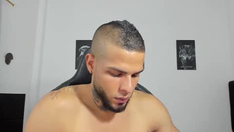 Snapshot of curtis_blake chatting on 11/14/25, 02:32 curtis_blake online show from 11/14/25, 02:32