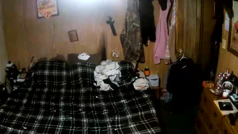 Snapshot of curtisrobert171 chatting on 06/13/26, 03:04 curtisrobert171 online show from 06/13/26, 03:04