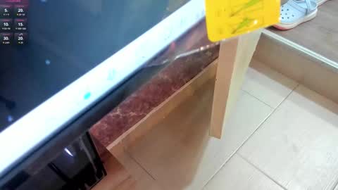 Snapshot of curvy_alyanna chatting on 11/08/25, 12:05 Alyanna online show from 11/08/25, 12:05