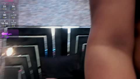 Snapshot of curvy_alyanna chatting on 11/14/25, 12:15 Alyanna online show from 11/14/25, 12:15