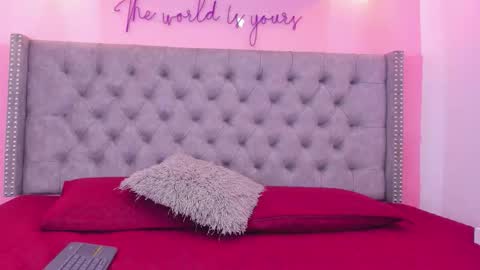 curvy_bigass18 online show from 02/27/26, 08:42