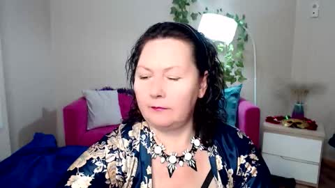 curvy_girlz online show from 11/28/25, 05:37