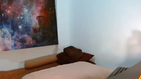 C H E R R Y  online show from 07/31/26, 06:46