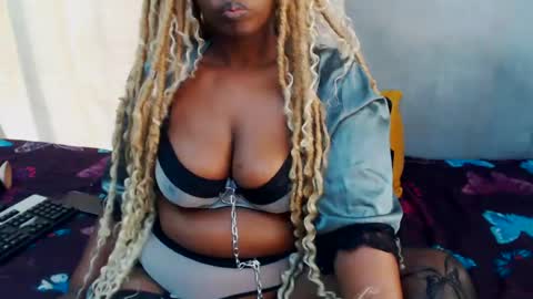 Snapshot of curvydarkfatass chatting on 07/07/26, 12:31 curvydarkfatass online show from 07/07/26, 12:31