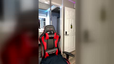 Snapshot of curvyfunlover chatting on 02/10/26, 12:09 curvyfunlover online show from 02/10/26, 12:09