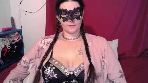 Snapshot of curvygamerceline chatting on 06/03/26, 07:08 Celine Fawe online show from 06/03/26, 07:08