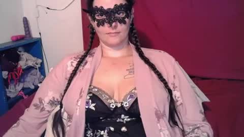 Snapshot of curvygamerceline chatting on 06/19/26, 12:04 Celine Fawe online show from 06/19/26, 12:04