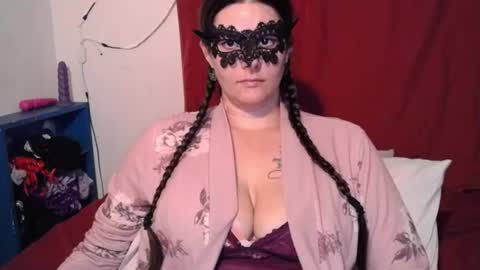 Snapshot of curvygamerceline chatting on 06/24/26, 01:37 Celine Fawe online show from 06/24/26, 01:37