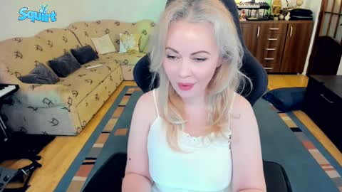 Whitney Lynn online show from 03/10/25, 01:45