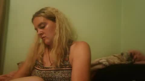 curvymom2025 online show from 10/13/25, 12:21