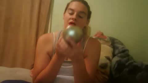 curvymom2025 online show from 11/08/25, 09:57