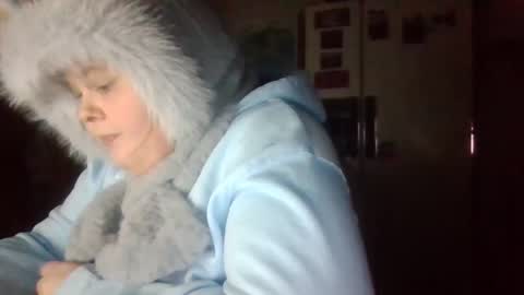 dahlia -kim online show from 12/21/24, 08:18