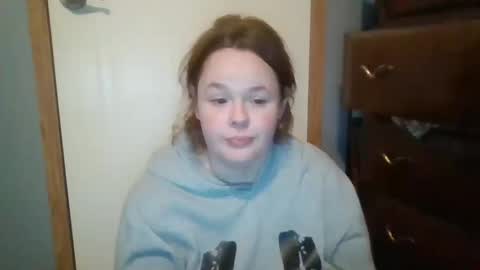 dahlia -kim online show from 10/11/25, 09:52