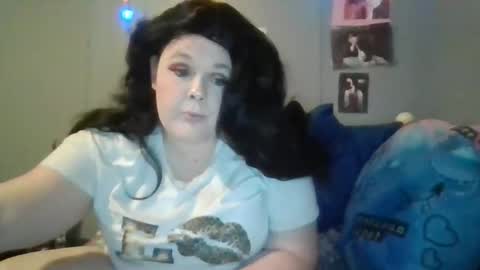 dahlia -kim online show from 12/20/25, 12:07