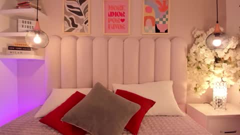 Amber  online show from 10/01/25, 09:43