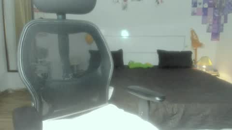 Alisha online show from 07/06/26, 07:16