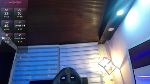 cute_angel_1 online show from 10/09/25, 11:52